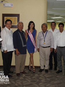 Binibinis with PAL's highest corporate officers